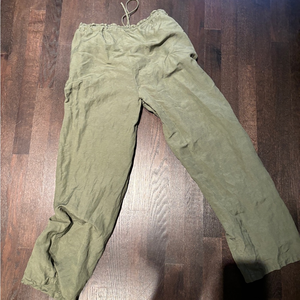 Editorial linen pants green
